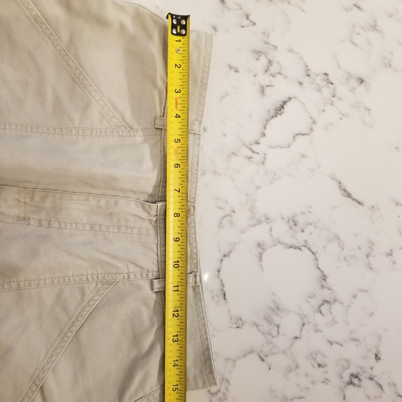 Columbia Shorts -  Cargo Style - Size 12 - Picture 10 of 12